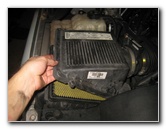 2000-2006-GM-Chevrolet-Tahoe-Engine-Air-Filter-Replacement-Guide-008
