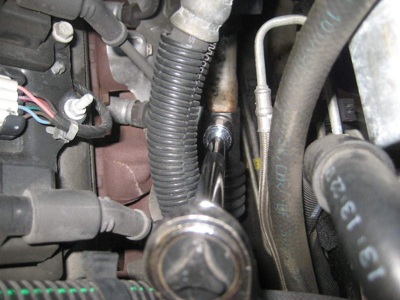 2000-2006-GM-Chevrolet-Tahoe-Intermediate-Steering-Shaft-Replacement-Guide-024