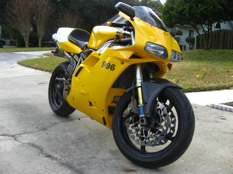 2001-Ducati-996-Sport-Bike-Motorcycle-002