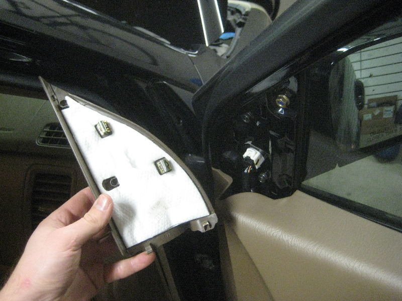 2003 2008 Honda Pilot Interior Door Panel Removal Guide 003