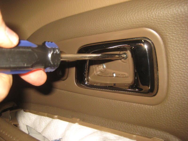2003-2008-Honda-Pilot-Interior-Door-Panel-Removal-Guide-044