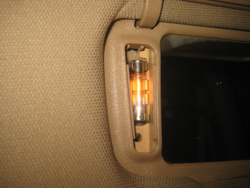 2003-2008-Honda-Pilot-Vanity-Mirror-Light-Bulbs-Replacement-Guide-005
