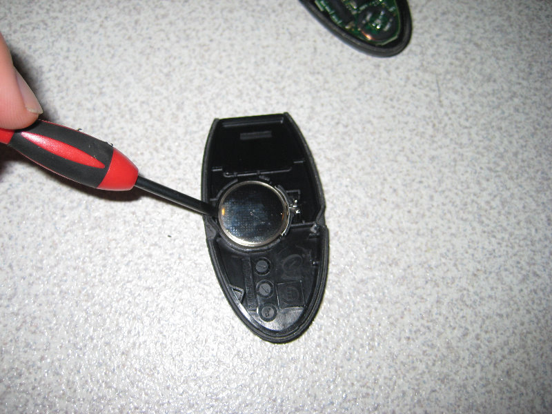 Changing batteries in nissan key fob