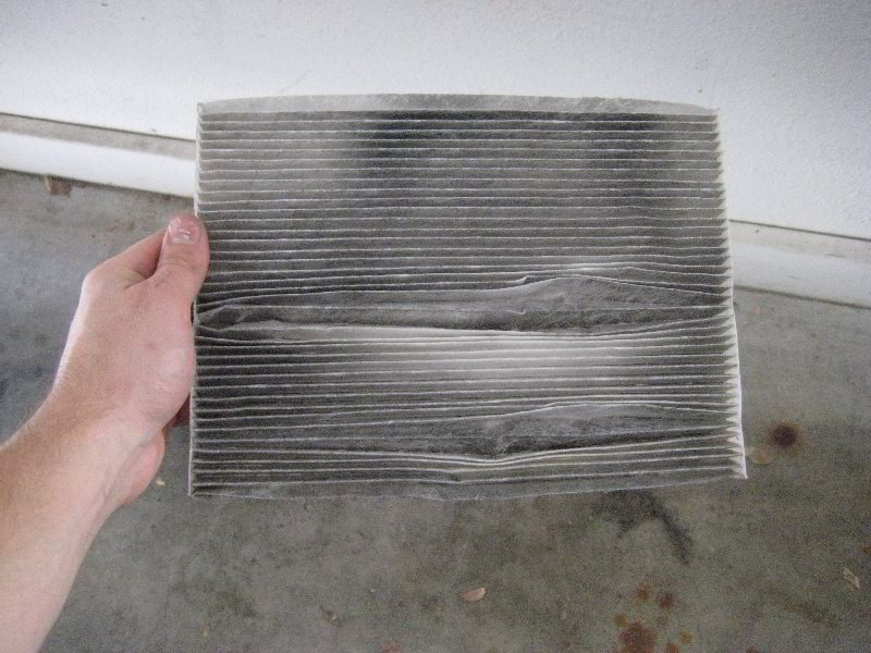 2007-2012-Nissan-Sentra-Cabin-Air-Filter-Replacement-Guide-016