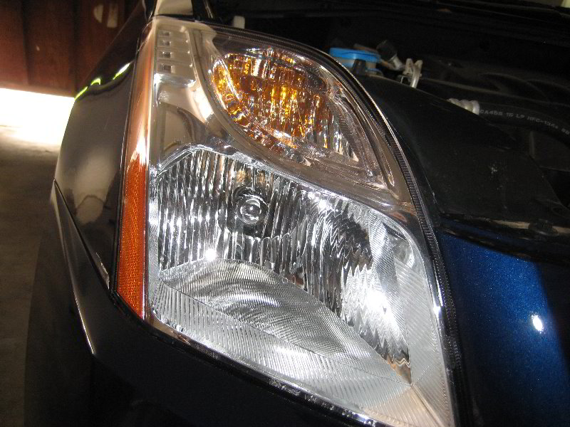 2007-2012-Nissan-Sentra-Headlight-Bulbs-Replacement-Guide-002