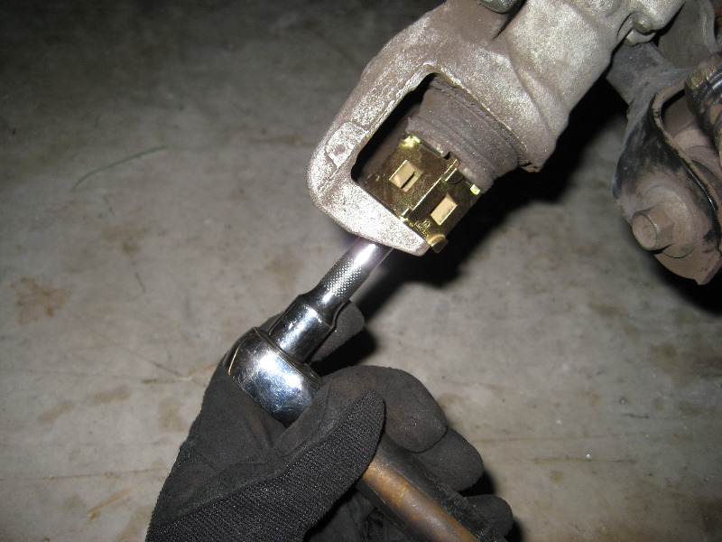Replacing rear brakes on 2010 honda accord