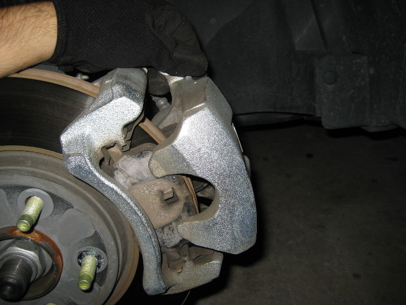 2008 2012 Gm Chevrolet Malibu Front Brake Pads Replacement ...