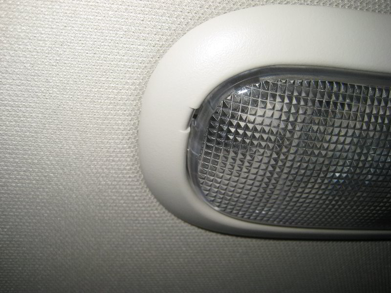 2008-2014-Dodge-Grand-Caravan-Dome-Light-Bulb-Replacement-Guide-003