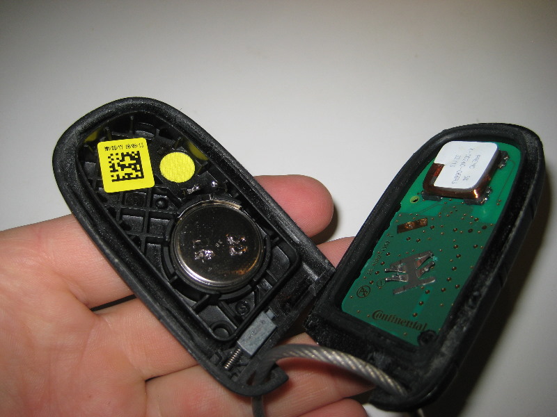 2011-2014-Dodge-Charger-Key-Fob-Battery-Replacement-Guide-008