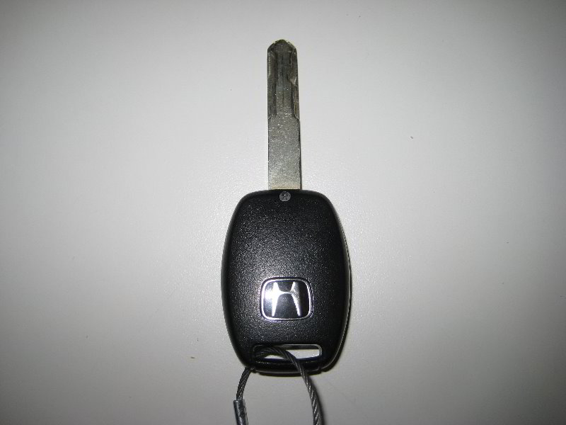 2012-2015-Honda-Civic-Key-Fob-Battery-Replacement-Guide-002