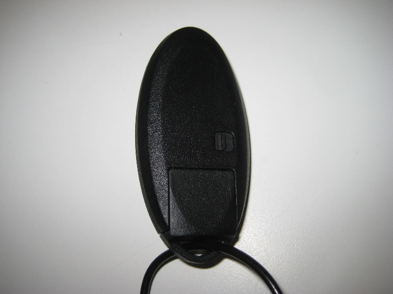 2013-2015-Nissan-Altima-Key-Fob-Battery-Replacement-Guide-002