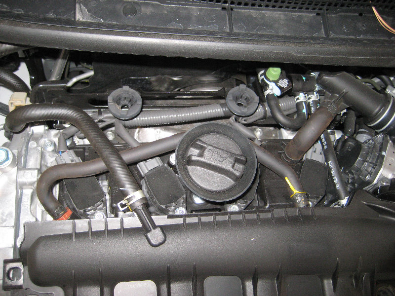 2013-2015-Nissan-Sentra-MRA8DE-Engine-Spark-Plugs-Replacement-Guide-004