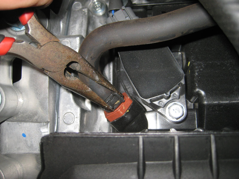 2013-2015-Nissan-Sentra-MRA8DE-Engine-Spark-Plugs-Replacement-Guide-005