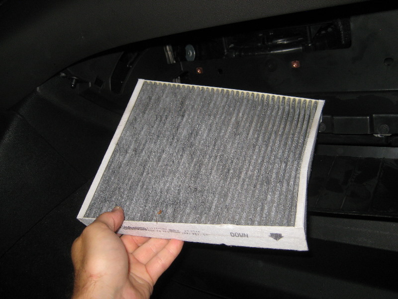 2014-2018-Chevrolet-Impala-Cabin-Air-Filter-Replacement-Guide-029