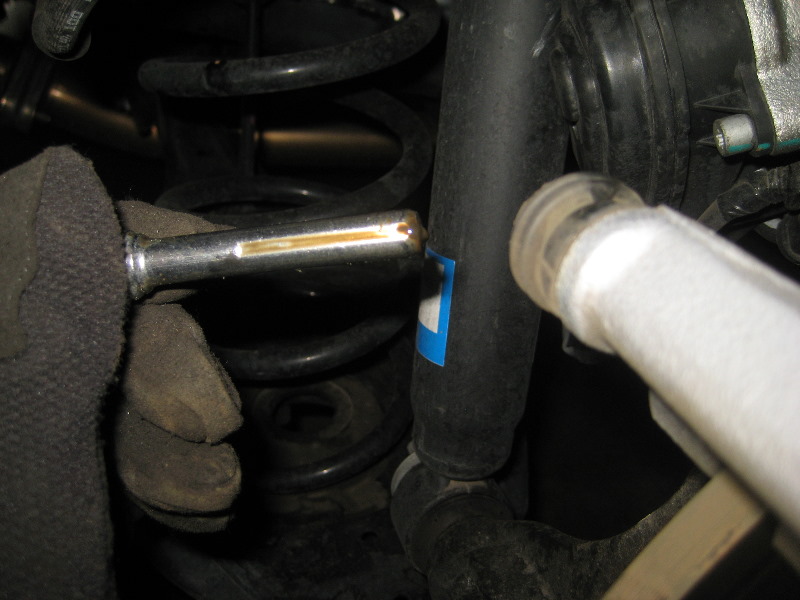 20142018MazdaMazda6RearBrakePadsReplacementGuide018