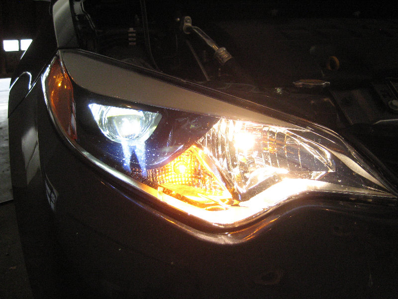 2014-2018-Toyota-Corolla-Headlight-Bulbs-Replacement-Guide-024