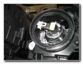 2015-2017-Chrysler-200-Headlight-Bulbs-Replacemnet-Guide-007