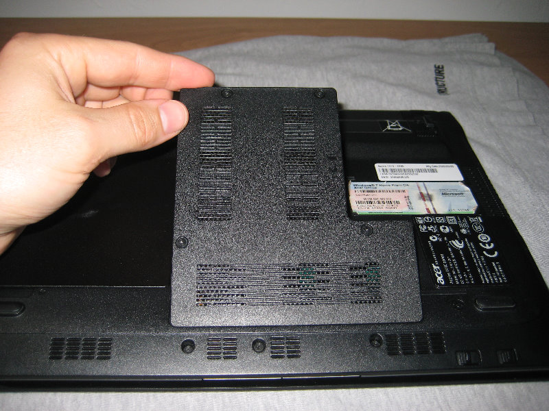 Acer-Aspire-AS1410-RAM-Memory-Upgrade-Guide-016