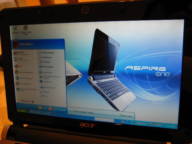 Acer-Aspire-One-10-Inch-Netbook-Review-023