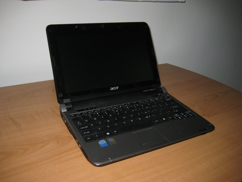 Acer-Aspire-One-Netbook-Hard-Drive-RAM-Upgrade-Guide-001
