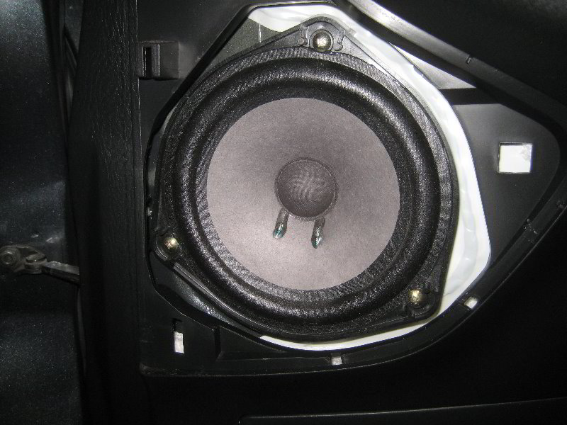 Acura-MDX-Rear-Door-Speaker-Replacement-Guide-020