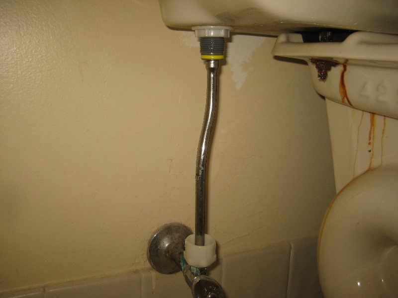Broken-Plastic-Toilet-Flange-Replacement-Guide-007