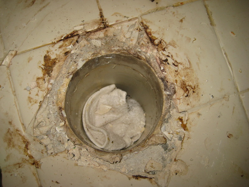 Broken-Plastic-Toilet-Flange-Replacement-Guide-014