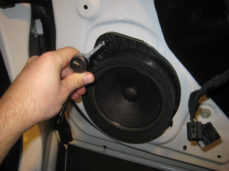 Buick-LaCrosse-Door-Panel-Removal-Speaker-Upgrade-Guide-028