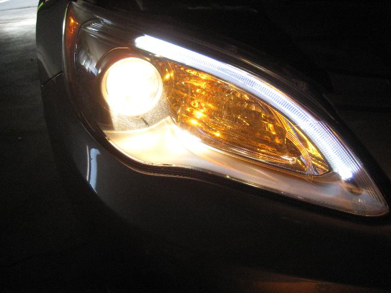 Chrysler-200-Headlight-Bulbs-Replacement-Guide-033