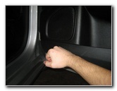 Chrysler-200-Interior-Door-Panel-Removal-Guide-039