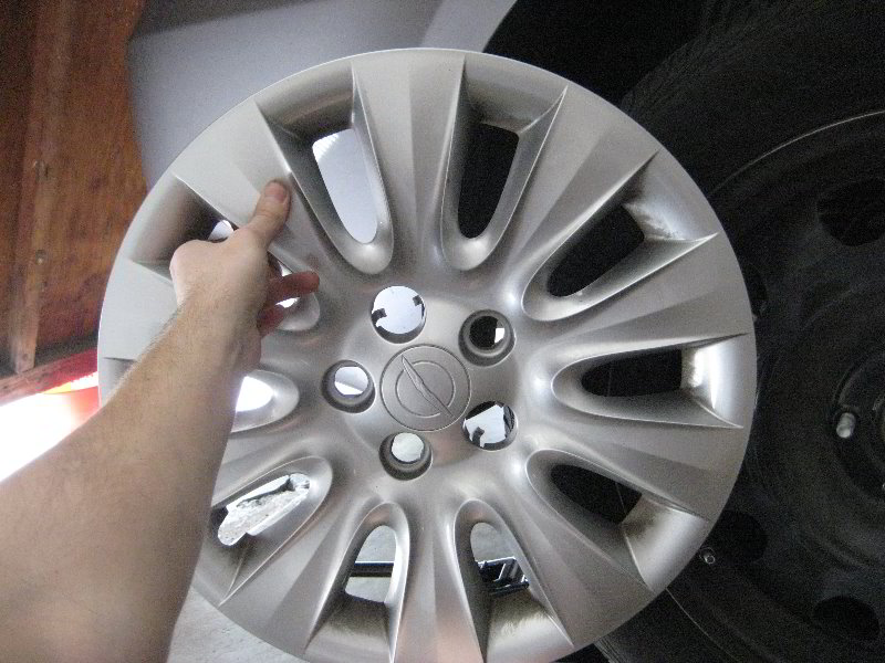 Chrysler-200-Rear-Disc-Brake-Pads-Replacement-Guide-004