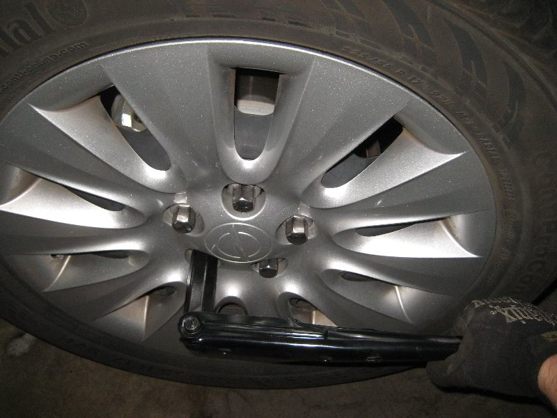 Chrysler-200-Rear-Disc-Brake-Pads-Replacement-Guide-033