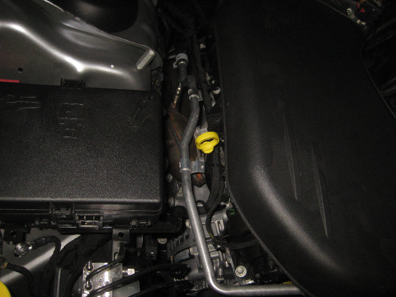 Chrysler-300-Pentastar-V6-Engine-Oil-Change-Filter-Replacement-Guide-004