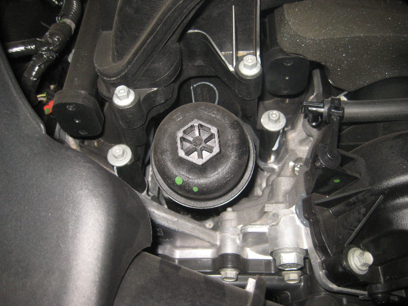 Chrysler-300-Pentastar-V6-Engine-Oil-Change-Filter-Replacement-Guide-006