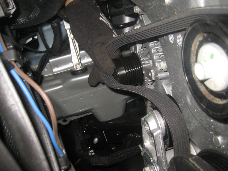 Chrysler-300-Pentastar-V6-Engine-Serpentine-Belt-Replacement-Guide-034