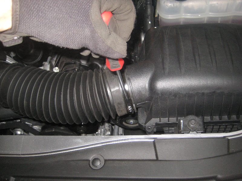 Chrysler-300-Pentastar-V6-Engine-Serpentine-Belt-Replacement-Guide-050
