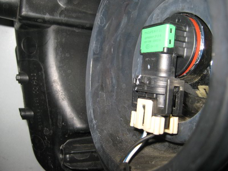 ChryslerTownandCountryHeadlightBulbsReplacementGuide013