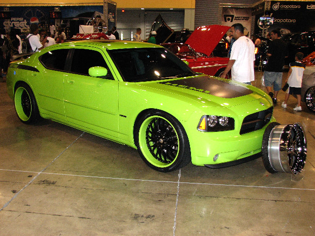 DUB-Custom-Auto-Show-Miami-Beach-FL-2007-012