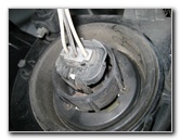 Dodge-Caravan-Headlight-Bulbs-Replacement-Guide-010