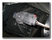 Dodge-Caravan-Headlight-Bulbs-Replacement-Guide-023