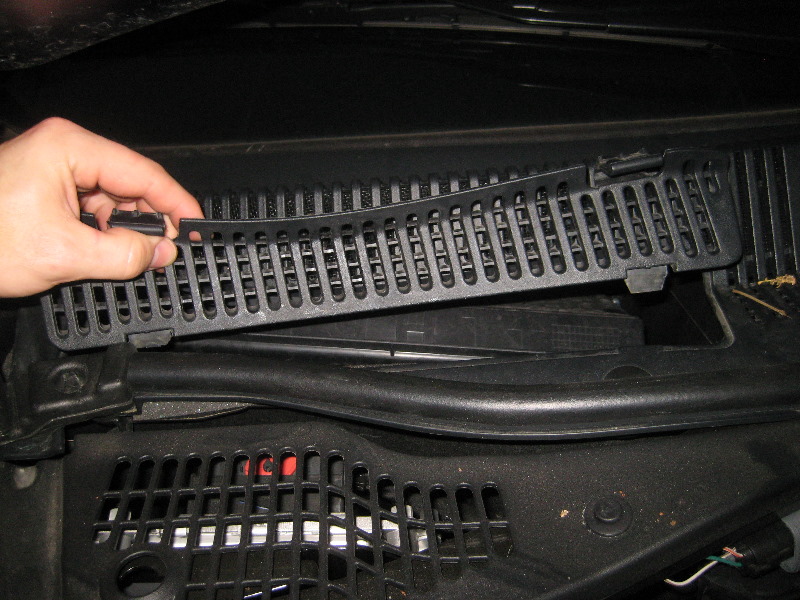 Dodge-Challenger-Cabin-Air-Filter-Replacement-Guide-017
