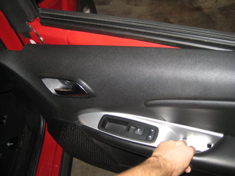 DodgeJourneyInteriorDoorPanelRemovalGuide015