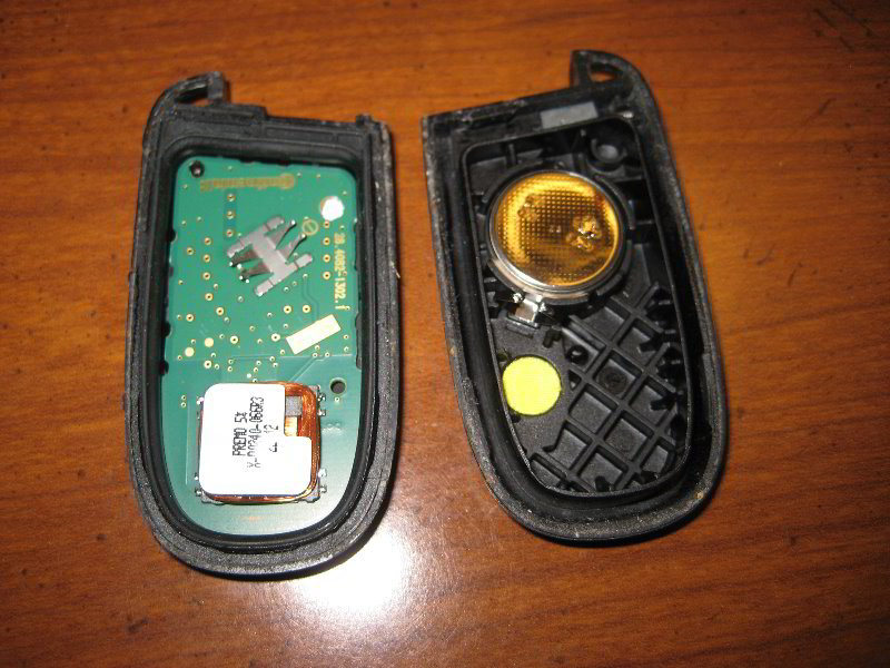 Dodge-Journey-Key-Fob-Battery-Replacement-Guide-007