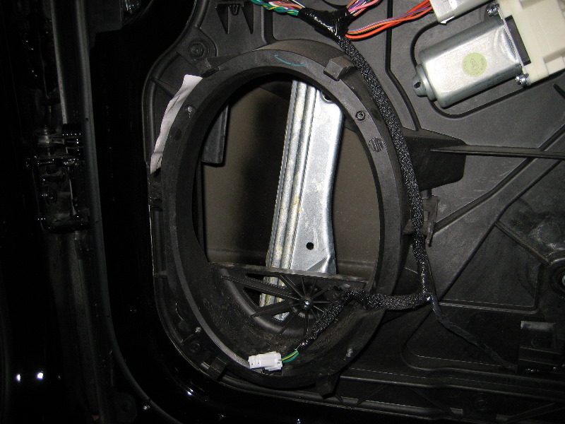 Dodge-Ram-1500-Interior-Front-Door-Panel-Removal-Guide-031