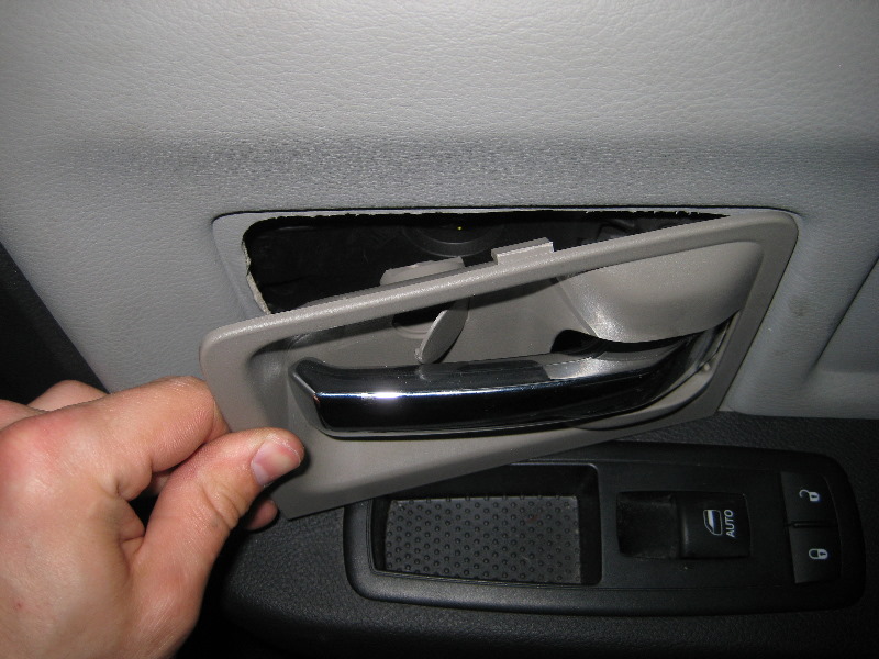 Dodge-Ram-1500-Interior-Front-Door-Panel-Removal-Guide-037