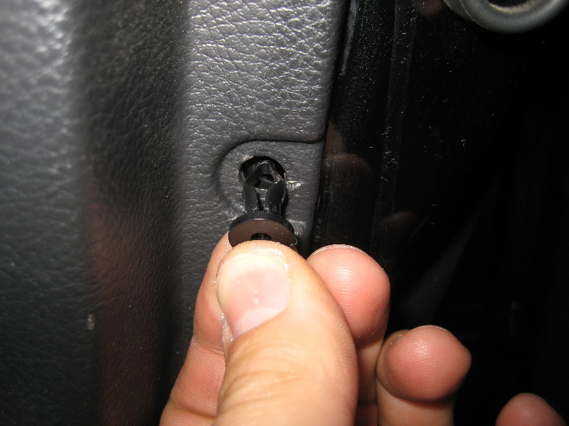 Dodge-Ram-1500-Interior-Front-Door-Panel-Removal-Guide-040