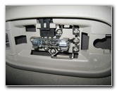 Dodge-Ram-1500-Rear-Passenger-Dome-Light-Bulb-Replacement-Guide-009