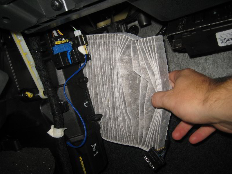 Fiat-500-HVAC-Cabin-Air-Filter-Replacement-Guide-024