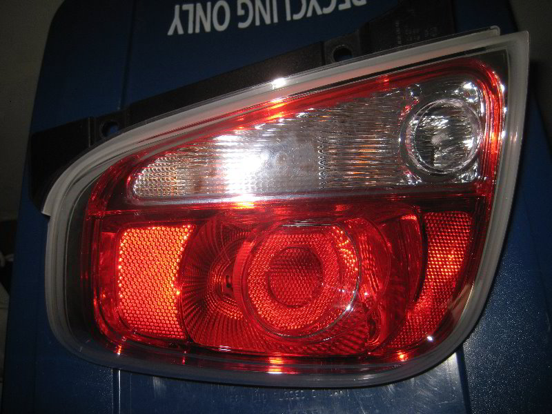 Fiat-500-Tail-Light-Bulbs-Replacement-Guide-012