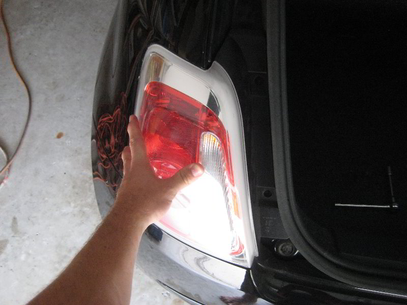 Fiat 500 tail light replacement